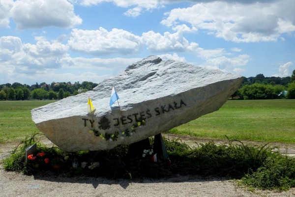 BŁONIA I KAMIEŃ PAPIESKI