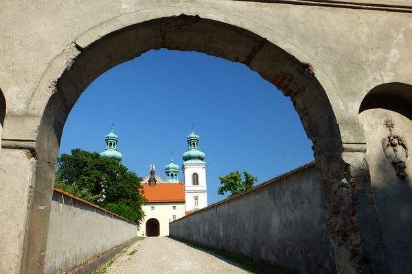 EREM KAMEDUŁÓW NA BIELANACH, al. Konarowa 1
