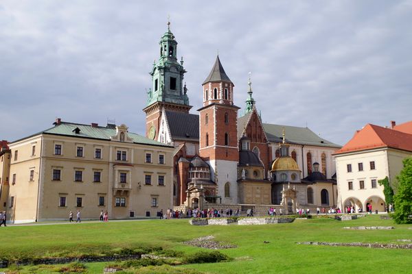 BAZYLIKA ARCHIKATEDRALNA ŚW. STANISŁAWA BM I ŚW. WACŁAWA NA WAWELU