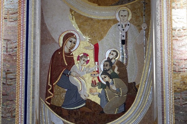 Prezbiterium – ściana centralna 2