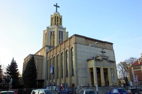 KOŚCIÓŁ ŚW. STANISŁAWA KOSTKI KSIĘŻY SALEZJANÓW NA DĘBNIKACH, ul. Konfederacka 6