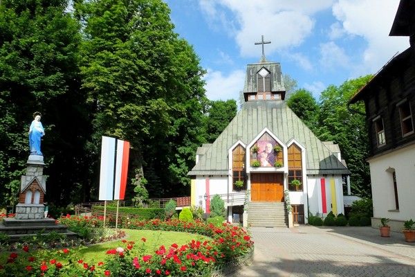 KOŚCIÓŁ ECCE HOMO SS. ALBERTYNEK, ul. Woronicza 10