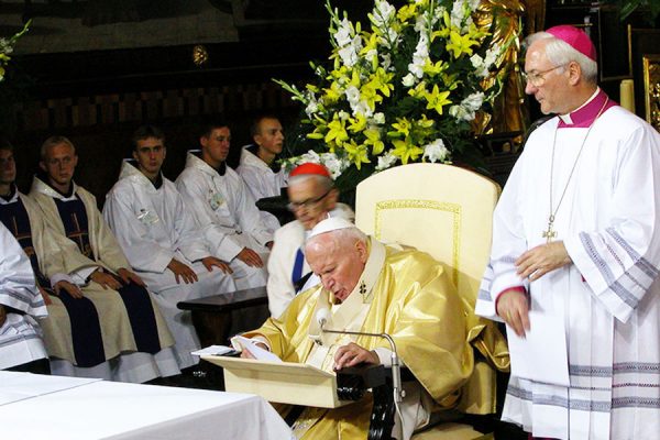 17 lat temu Jan Paweł II po raz drugi odwiedził Kalwarię Zebrzydowską