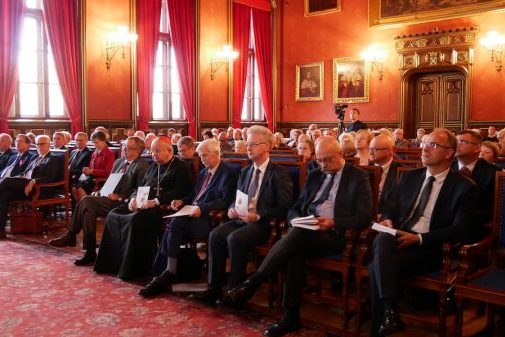 Papież świata uniwersyteckiego