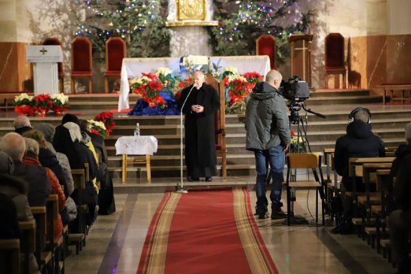 Abp Marek Jędraszewski o św. Janie Pawle II: Przyciągał ludzi do Chrystusa, by odkryli swą godność Bożych dzieci
