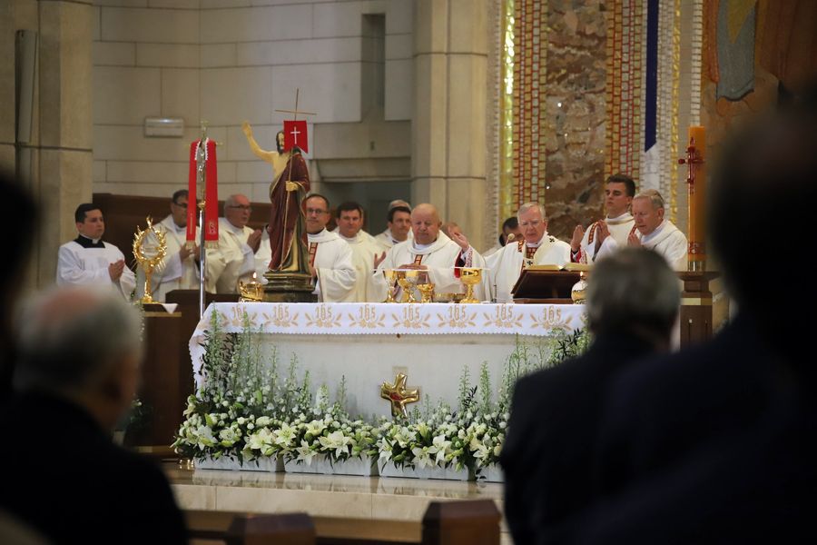 Abp Marek Jędraszewski w 100. rocznicę urodzin św. Jana Pawła II: prośmy o siłę wznoszenia naszej polskiej ziemi ku Bogu