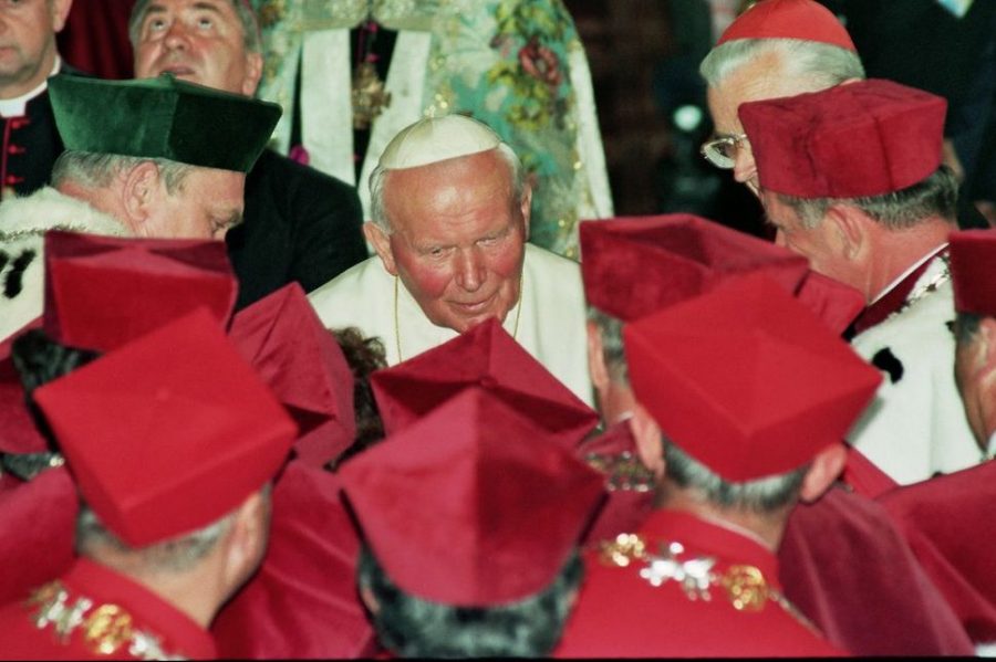 Apel ludzi nauki o prawdę i szacunek w pamięci o Janie Pawle II