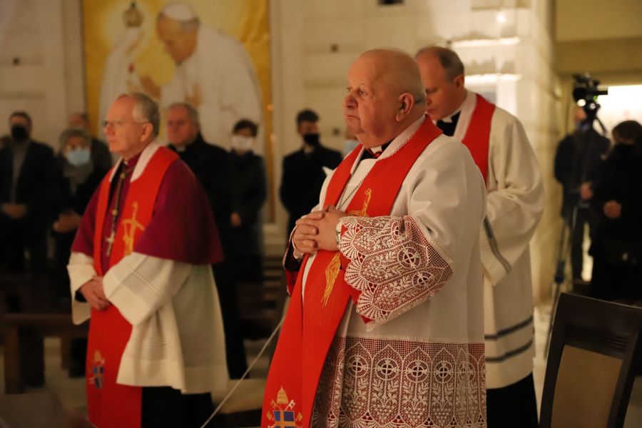 Czuwanie w 16. rocznicę śmierci św. Jana Pawła II