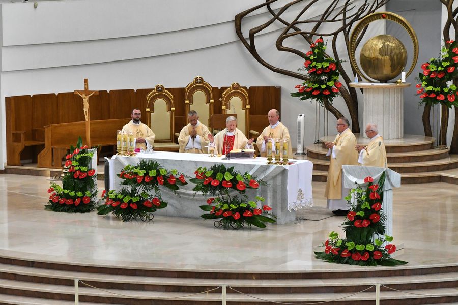 Bp Jan Zając: Św. Janie Pawle II, podejmujemy Twój testament, zawarty w Akcie zawierzenia